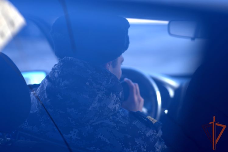 Росгвардеец в Сыктывкаре задержал напавшего с ножом на гражданина мужчину