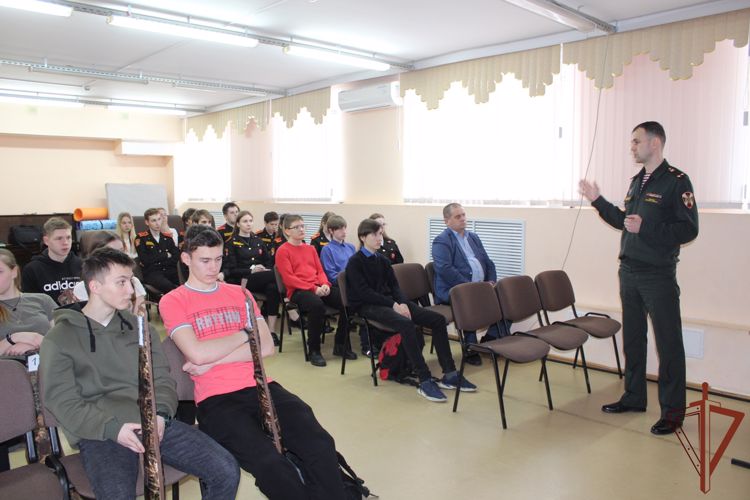Кировские кадеты встретились с представителями Пермского военного института Росгвардии
