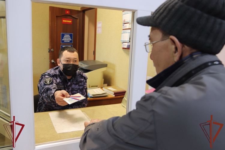 Росгвардейцы поддержали ведомственную акцию «Своих не бросаем» в Забайкалье