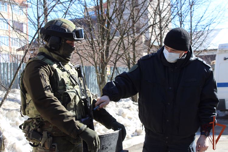 Губернатор Вологодской области поздравил росгвардейцев с профессиональным праздником