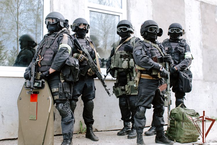 Сыктывкарский СОБР «Заря» Росгвардии отмечает 29-летие 