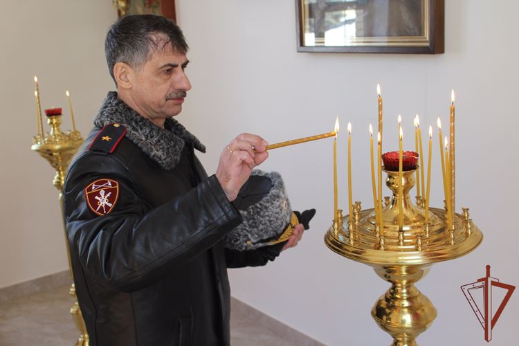В Приволжье росгвардейцы продолжают участвовать в молебнах о здравии воинов, сражающихся за Донбасс