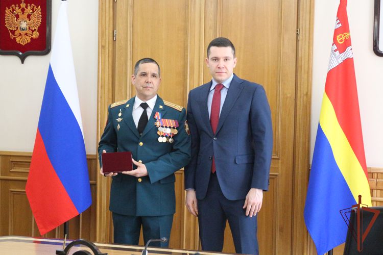 Губернатор Калининградской области наградил сотрудников и военнослужащих Росгвардии (видео)