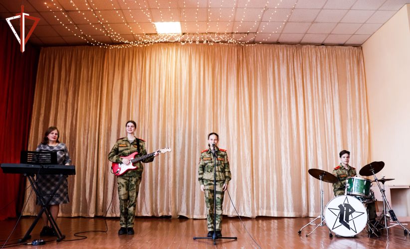 Ученики класса Росгвардии в Йошкар-Оле исполнили песню в поддержку защитников Отечества