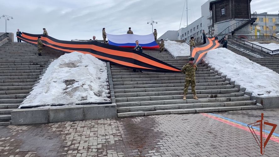 Артисты ансамбля песни и пляски Уральского округа Росгвардии сняли видео в поддержку бойцов, выполняющих задачи специальной операции (видео)
