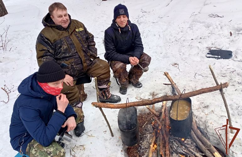 На Урале ветераны Росгвардии поддержали всероссийские акции в поддержку участников специальной операции на Украине (видео)