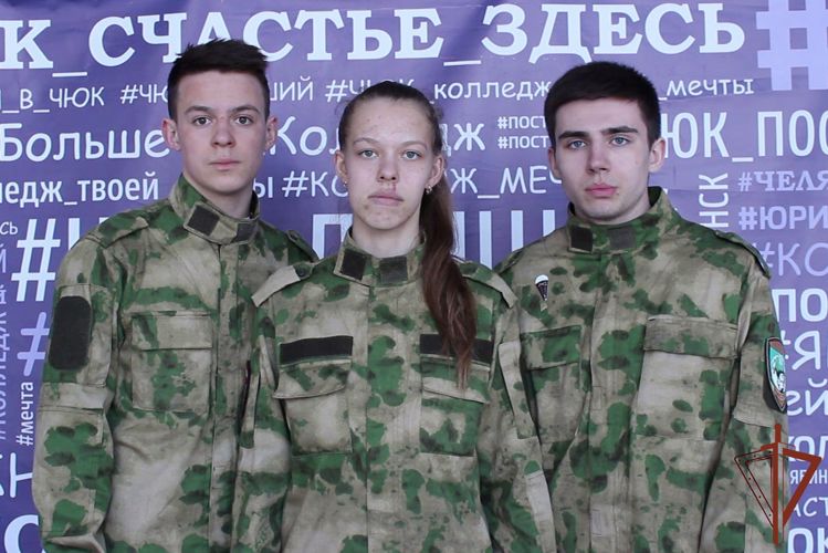 На Урале ветераны Росгвардии поддержали всероссийские акции в поддержку участников специальной операции на Украине (видео)