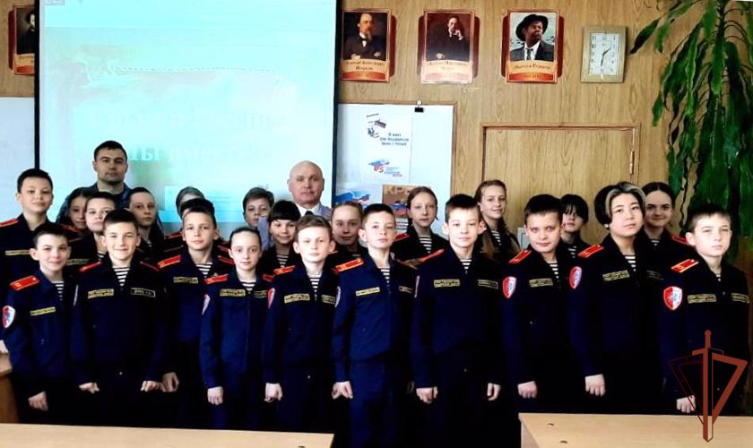 Мероприятия акции «Дни Росгвардии» прошли в школах Крыма