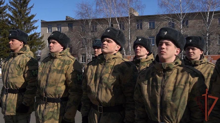 Представители пензенских СМИ побывали в воинской части Росгвардии