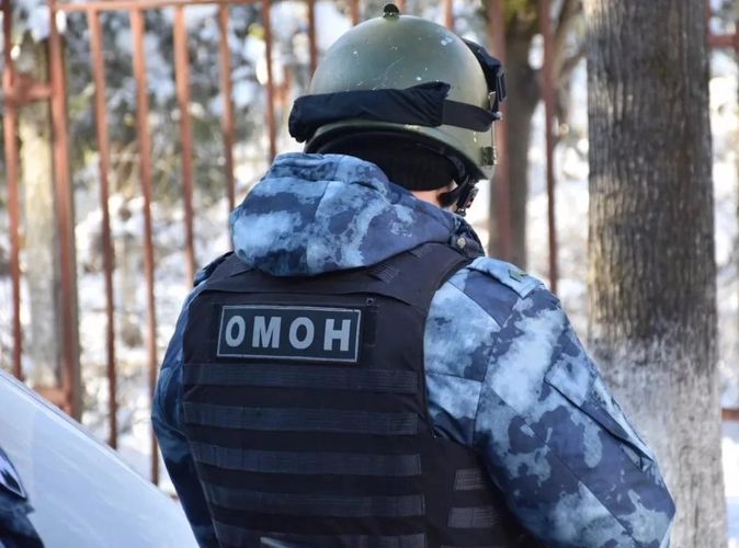 При поддержке спецподразделения Росгвардии задержан подозреваемый в незаконном изготовлении и хранении оружия