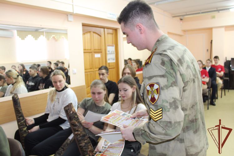 Кировские кадеты встретились с представителями Пермского военного института Росгвардии