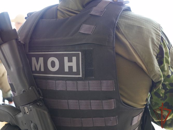 При содействии иркутского ОМОН на транспорте задержан подозреваемый в сбыте крупных партий синтетических наркотиков