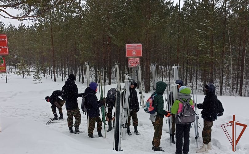 На Урале ветераны Росгвардии поддержали всероссийские акции в поддержку участников специальной операции на Украине (видео)