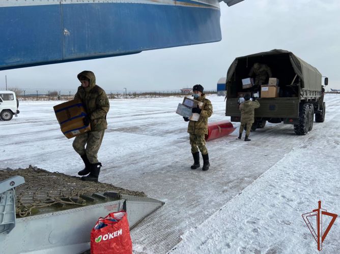Росгвардия направила жителям Донбасса гуманитарную помощь из Иркутской области