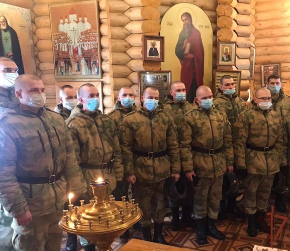 В  кировских храмах молятся о здравии российских воинов, участвующих в специальной военной операции