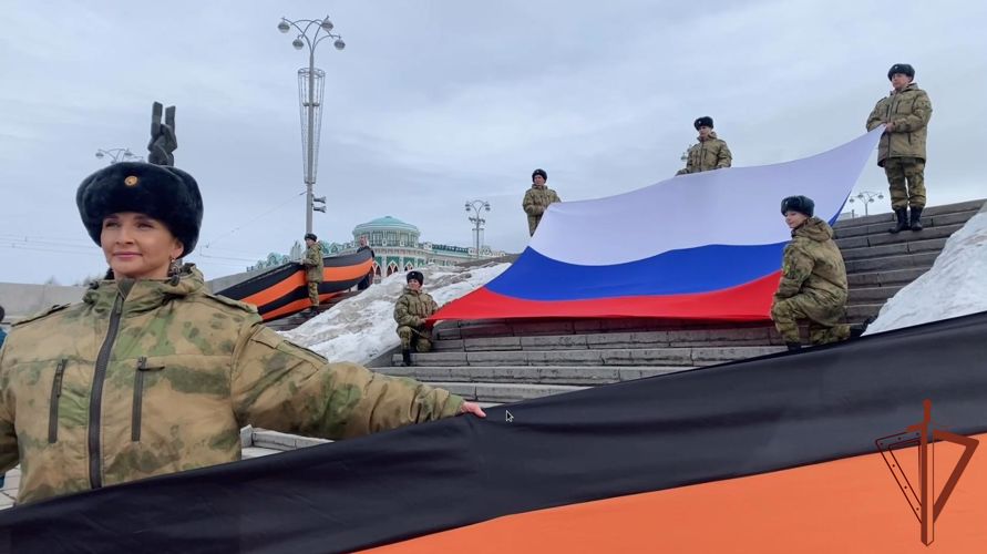 Артисты ансамбля песни и пляски Уральского округа Росгвардии сняли видео в поддержку бойцов, выполняющих задачи специальной операции (видео)