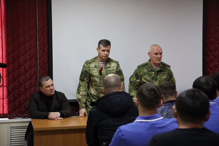 Командующий Северо-Кавказским округом посетил госпиталь Росгвардии в Пятигорске 