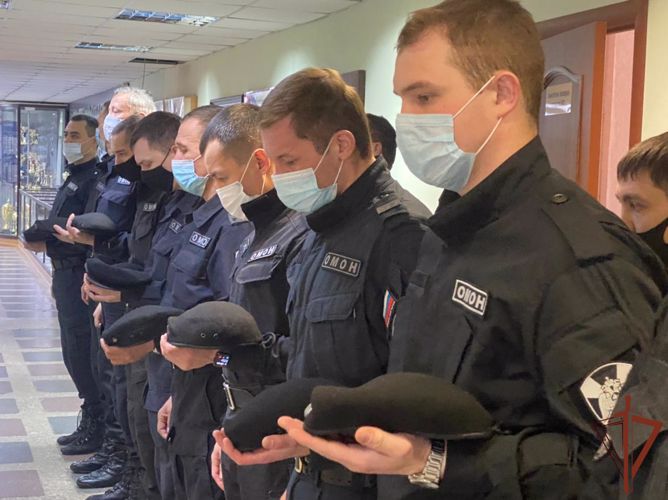 Бойцы ангарского ОМОН почтили память сослуживцев, погибших при исполнении служебных обязанностей