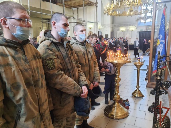 В Приволжье росгвардейцы принимают участие в богослужениях о здравии воинов, участвующих в специальной операции