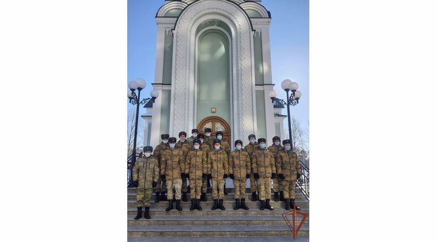 В Приволжье росгвардейцы принимают участие в богослужениях о здравии воинов, участвующих в специальной операции
