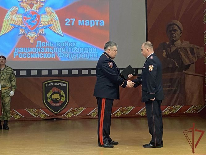 В подразделениях Приволжского округа Росгвардии прошли торжества по случаю профессионального праздника