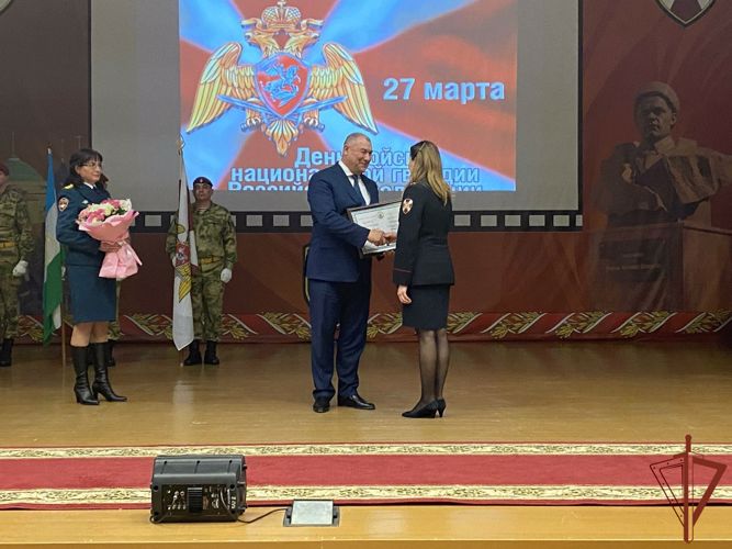 В подразделениях Приволжского округа Росгвардии прошли торжества по случаю профессионального праздника