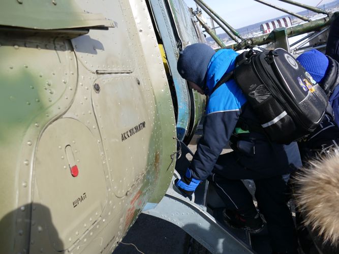 Авиаторы Росгвардии познакомили иркутских школьников с особенностями летной подготовки