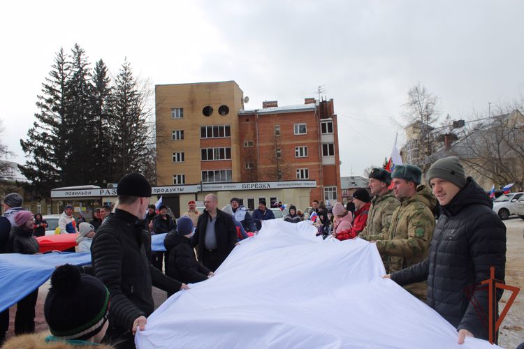 Военнослужащие Росгвардии приняли участие в автопробеге в поддержку акции «Своих не бросаем» в Зеленогорске