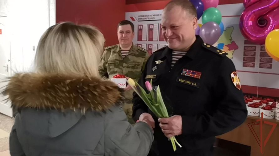 В Уральском округе Росгвардии прошли праздничные мероприятия, посвященные Международному женскому дню