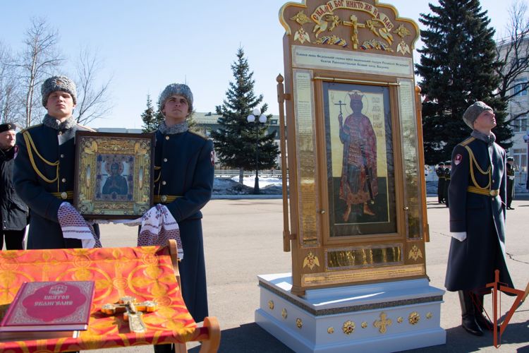 В дивизии имени Дзержинского состоялся молебен о ратных успехах росгвардейцев