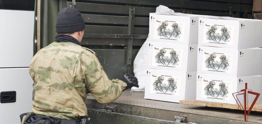 Участвующим в специальной военной операции росгвардейцам доставили подарки с Брянщины