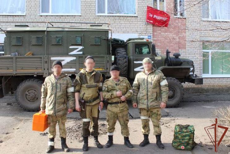Военные медики Росгвардии спасли раненых украинских школьников в Херсонской области