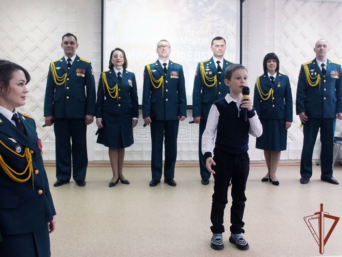 Необычные музыкальные уроки провели росгвардейцы в Томской области (видео)
