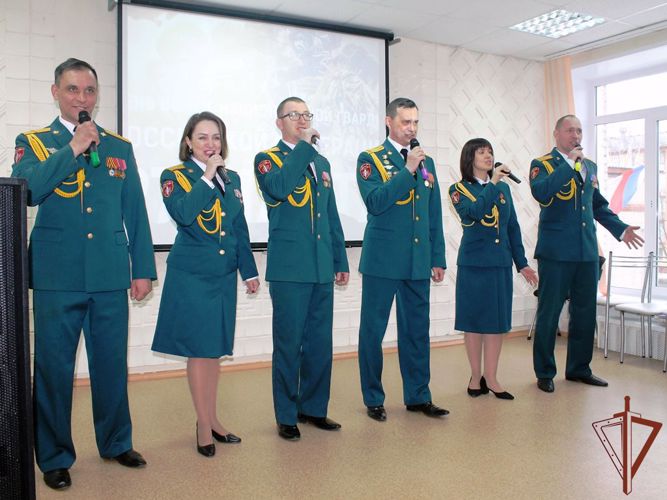 Необычные музыкальные уроки провели росгвардейцы в Томской области (видео)