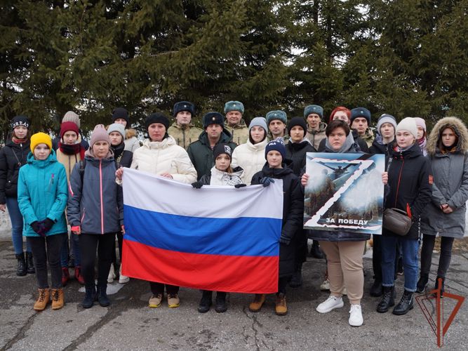 Школьники и студенты Томской области написали письма солдатам (видео)