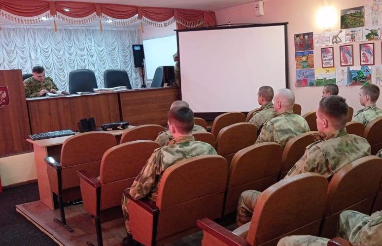 В Уральском округе Росгвардии стартовал сбор с кандидатами на поступление в военные вузы