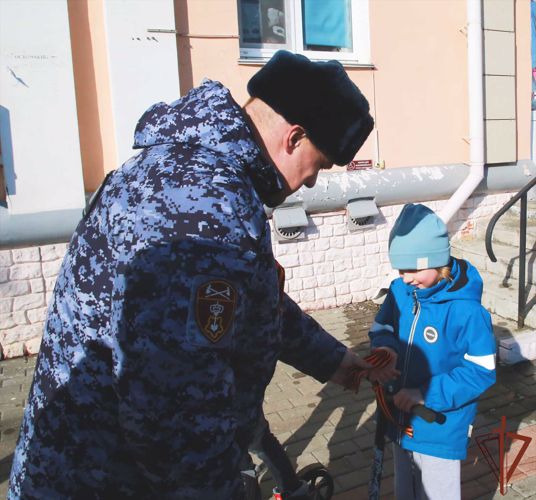 В Мордовии росгвардейцы дали старт акции «Георгиевская ленточка» 