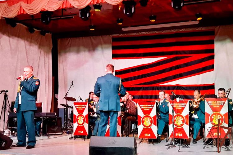 Оркестр снежинского полка Росгвардии поддержал всероссийскую акцию «Своих не бросаем»