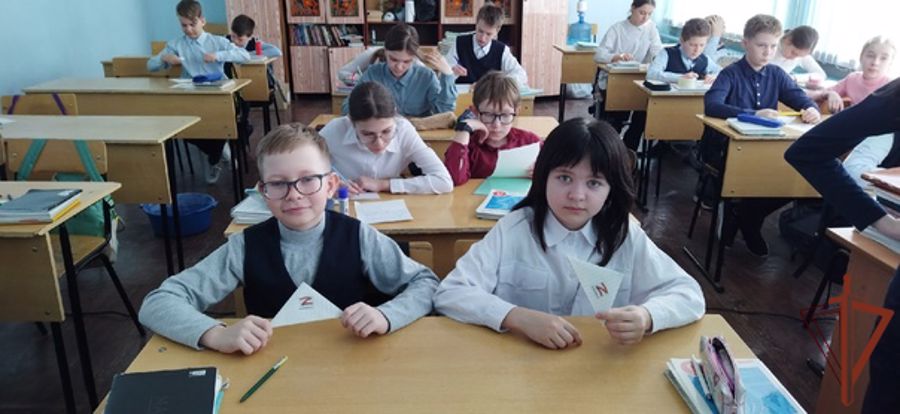 Росгвардейцы поблагодарили детей из Удмуртии за письма и рисунки