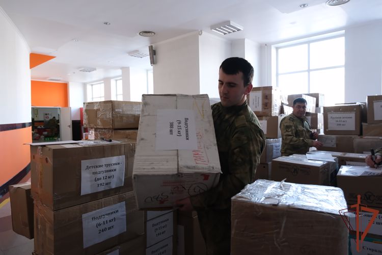 Военнослужащие Росгвардии приняли участие в благотворительной акции «Своих не бросаем» 