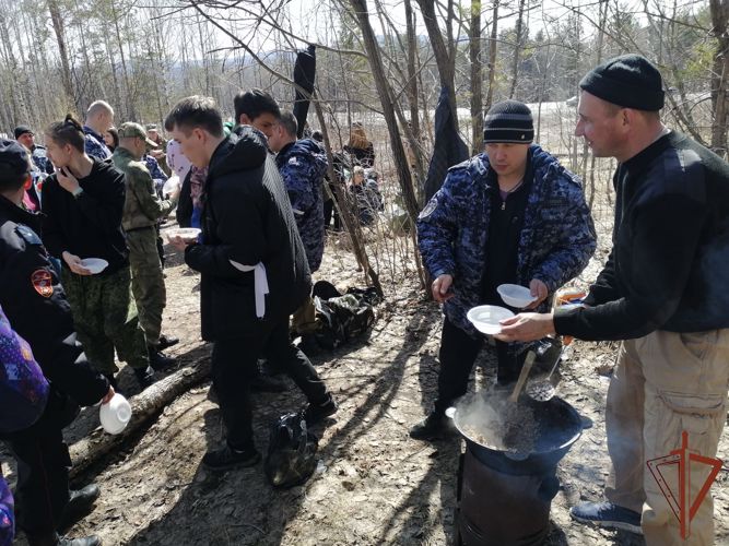 Росгвардия и юнармейцы на Южном Урале присоединились к патриотическому проекту «Своих не бросаем»