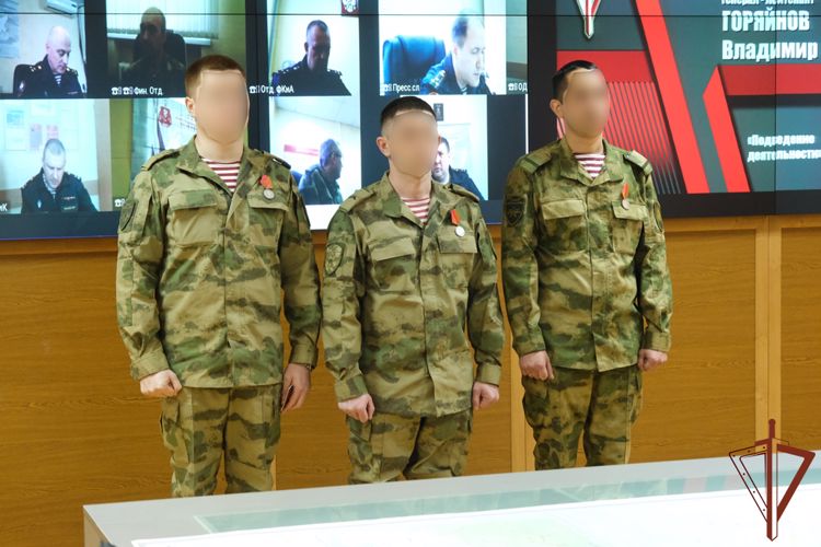 Военнослужащим Уральского округа Росгвардии, принимавшим участие в специальной операции по защите Донбасса, вручены государственные награды