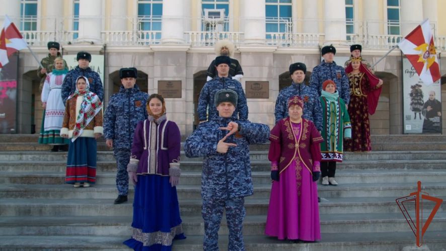Росгвардейцы  в Тюмени присоединились к всероссийской акции «Своих не бросаем» (видео)