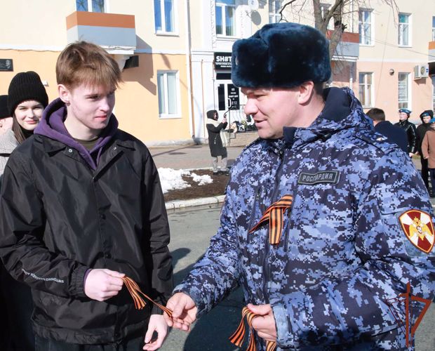 В Мордовии росгвардейцы дали старт акции «Георгиевская ленточка» 