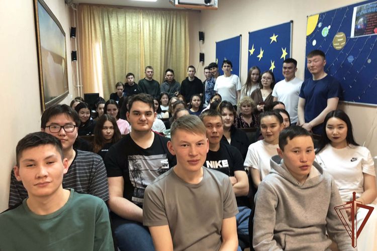 Росгвардия проводит патриотические мероприятия и акции для школьников и студентов Ямала