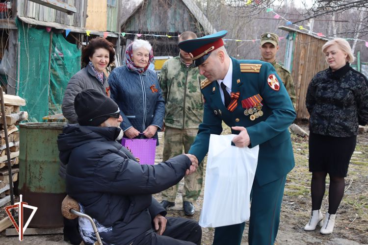  Росгвардейцы в Хабаровске присоединились ко всероссийской акции «Вахта памяти. Сыны Великой Победы»