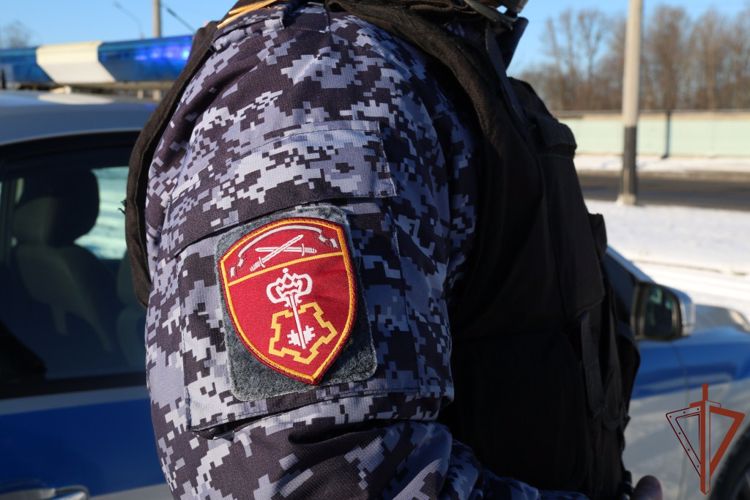 Наряд Росгвардии помогли вернуться домой пожилой жительницы Северодвинска, страдающей потерей памяти