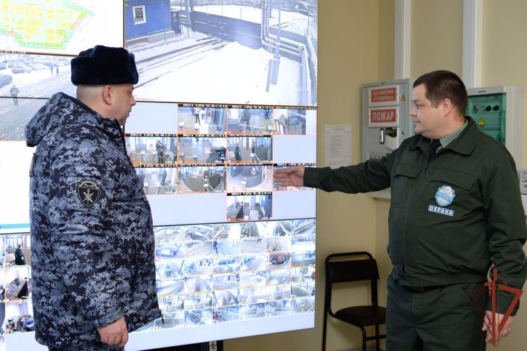 Более 2 тысяч правонарушителей задержали росгвардейцы в Москве с начала года 