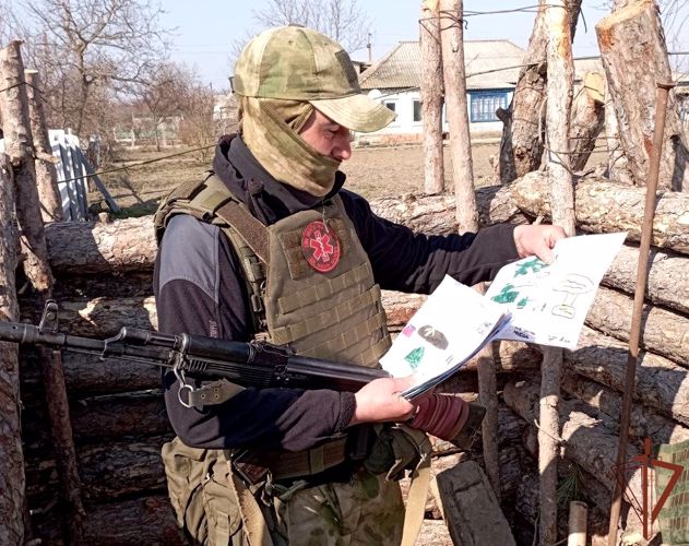 Участвующие в спецоперации росгвардейцы получили письма от крымских школьников