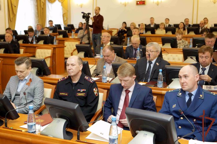 Начальник курганского управления Росгвардии выступил на заседании областной Думы